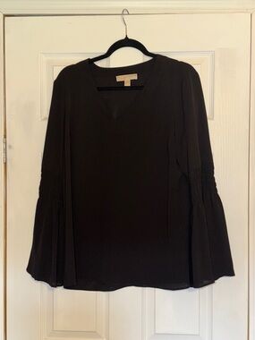 Michael Kors Women’s Black V-Neck Bell Sleeve Top